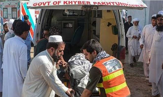 7 Dead in Northwest Pakistan in Roadside Bomb Attacks