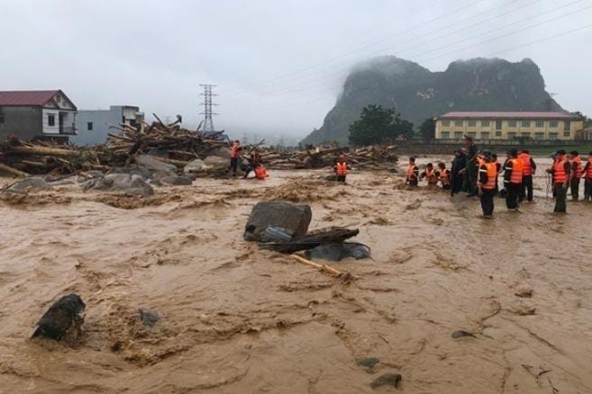Flash Flood in Vietnam Kills Four, Four Missing