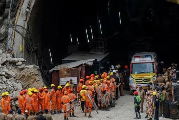 Tunnel Collapse Kills Eight Workers in India