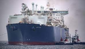 First floating LNG terminal arrives at German port