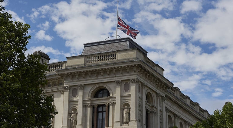 Britain encourages its citizens to leave Myanmar as the uprising is increasing