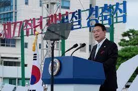 South Korea offering large-scale aid package for North’s nukes