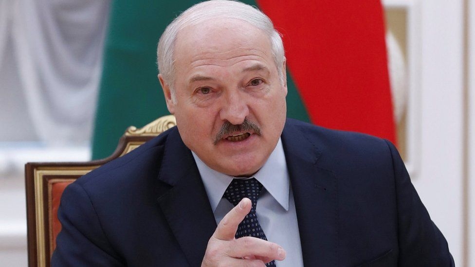 Belarus closes border to Ukraine over coup claim